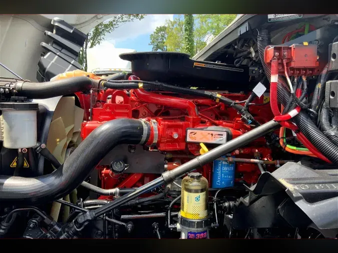 2022 INT LT625 6x4