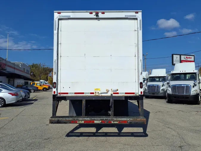 2019 FREIGHTLINER/MERCEDES M2 106