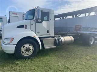 2017 KENWORTH T370