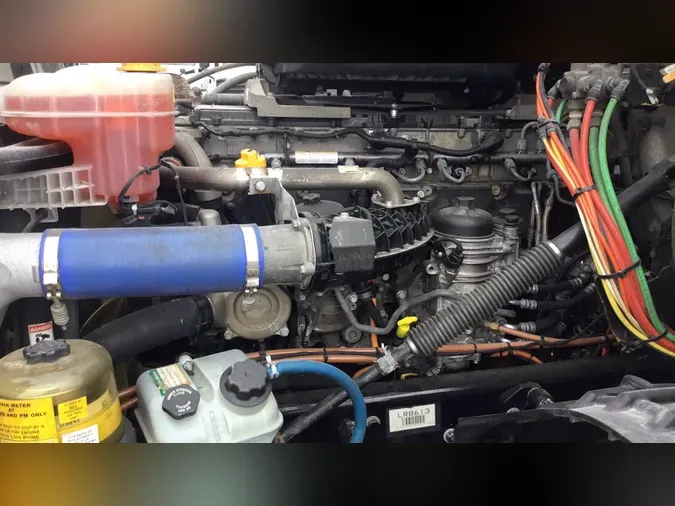 2020 Freightliner Cascadia 126