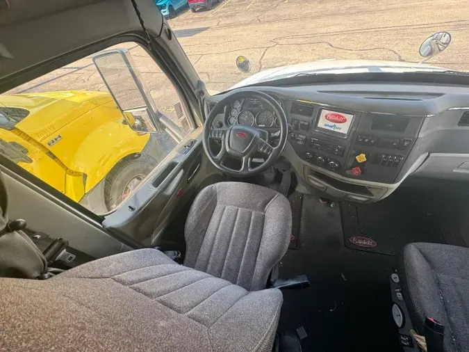 2022 Peterbilt 579