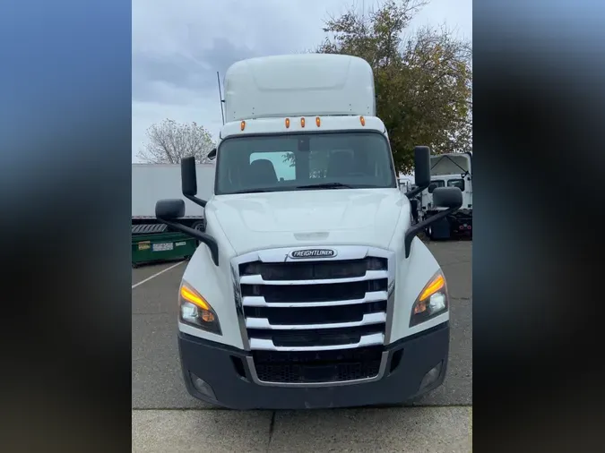 2020 FREIGHTLINER/MERCEDES NEW CASCADIA 116