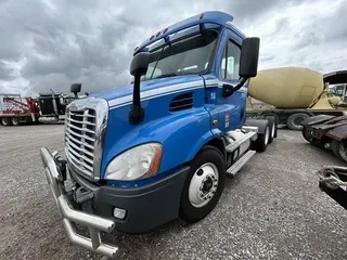 2015 FREIGHTLINER CASCADIA 113