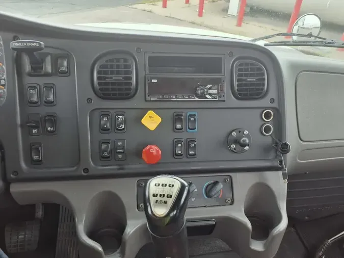 2020 FREIGHTLINER/MERCEDES M2-112