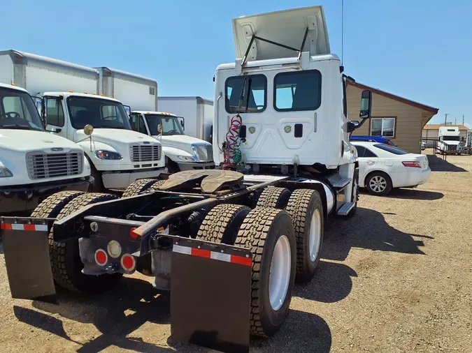 2016 FREIGHTLINER/MERCEDES CASCADIA 125