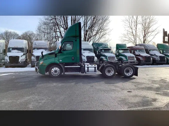 2020 Freightliner Cascadia 126ef235d7a2157c9dfb51f85b7837971dc