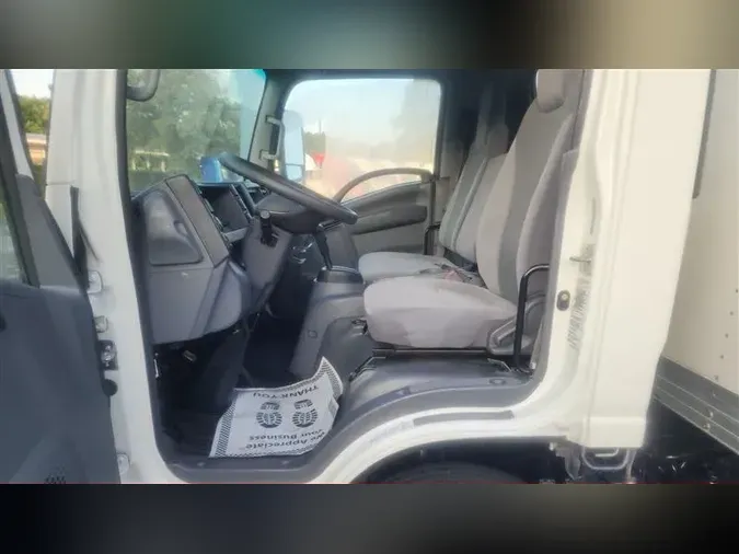 2020 ISUZU NPR-XD