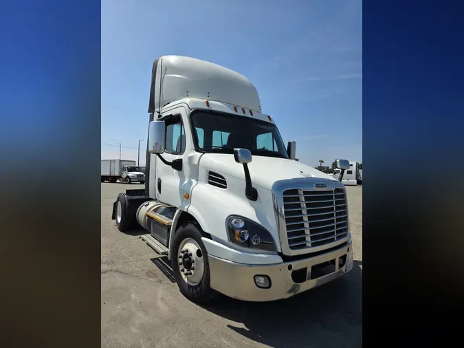 2017 FREIGHTLINER CASCADIA 113ef2843b20b60692e94bb8c7463319ae9