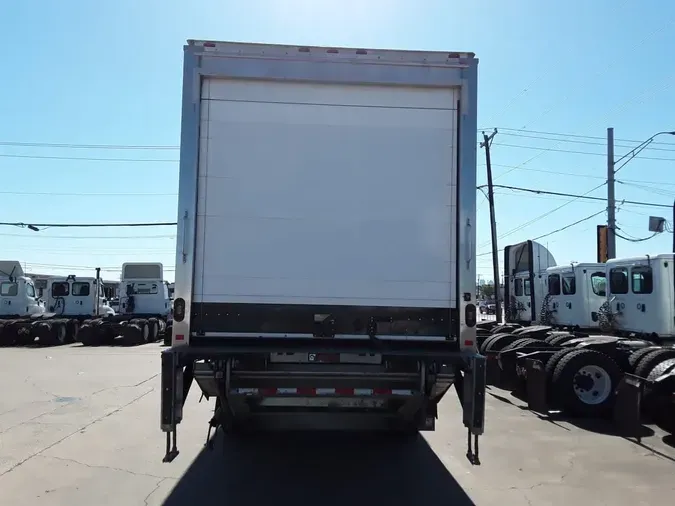 2018 FREIGHTLINER M2 106