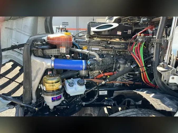 2022 Freightliner Cascadia 126ef2bc384a9f0970c682822d908705ea7