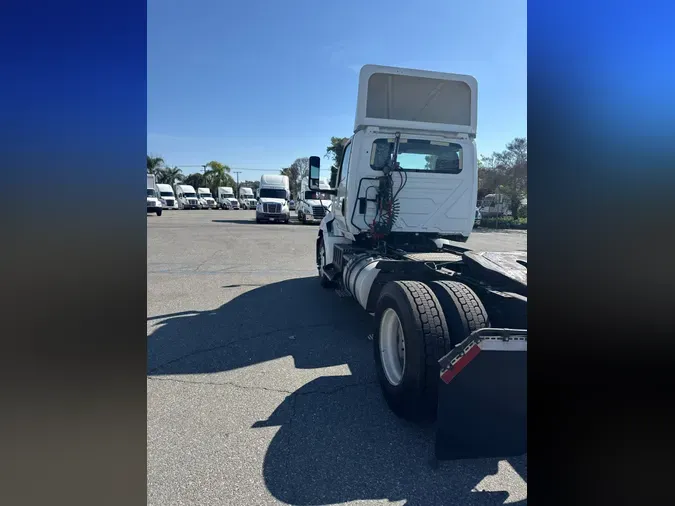 2019 NAVISTAR INTERNATIONAL RH613 DAYCAB S/A