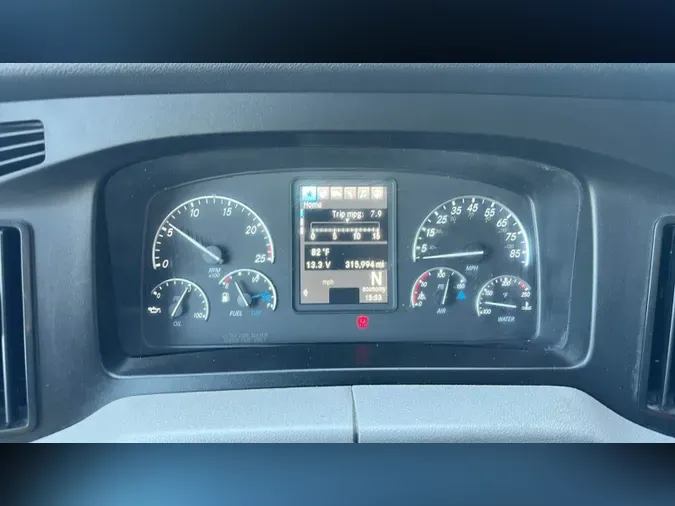2021 Freightliner Cascadia 126