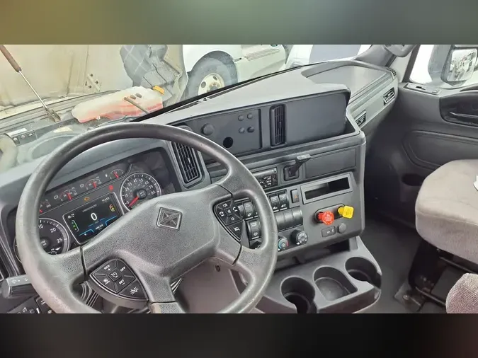 2019 NAVISTAR INTERNATIONAL LT625 DAYCAB T/A