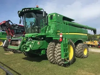 2013 John Deere S690