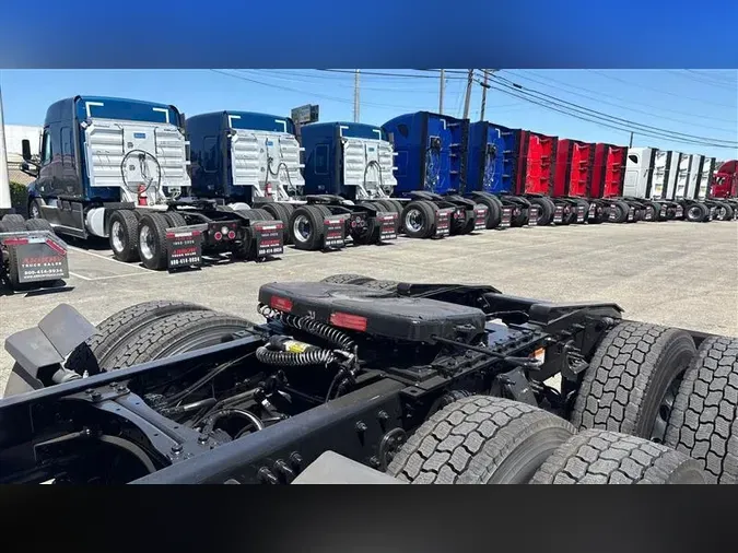 2022 FREIGHTLINER CA116
