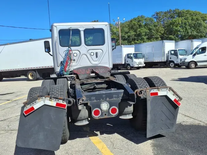 2019 FREIGHTLINER/MERCEDES CASCADIA 125