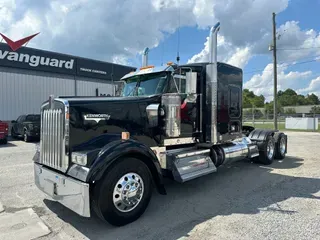 2019 Kenworth W900