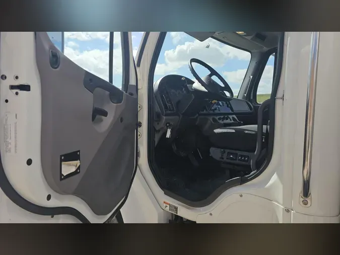 2020 Freightliner Business Class M2 106