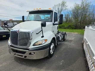 2019 NAVISTAR INTERNATIONAL RH613 DAYCAB S/A