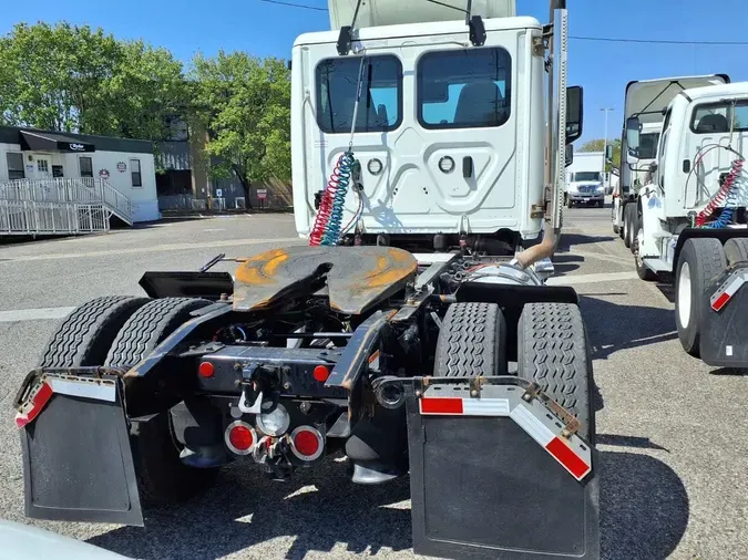 2020 FREIGHTLINER/MERCEDES NEW CASCADIA 116