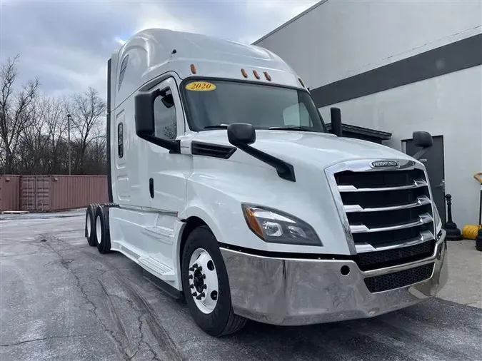 2020 FREIGHTLINER CA126