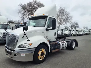 2019 NAVISTAR INTERNATIONAL RH613 DAYCAB S/A