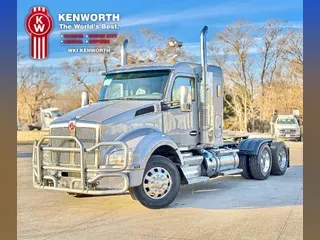 2021 KENWORTH T880