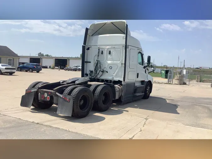 2022 Freightliner Cascadia 126ef3d04cd1757c84d2dd48f8f13549ab6