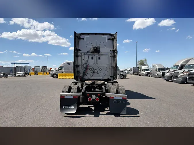 2023 Freightliner Cascadia 126