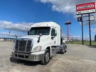 2016 Freightliner CASCADIA 125