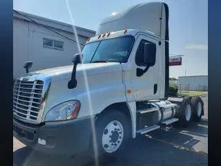 2019 FREIGHTLINER CASCADIA 125