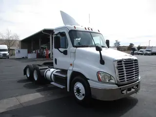 2018 FREIGHTLINER/MERCEDES CASCADIA 125