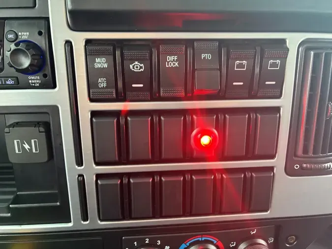 2026 MACK MD MD6 151 WB