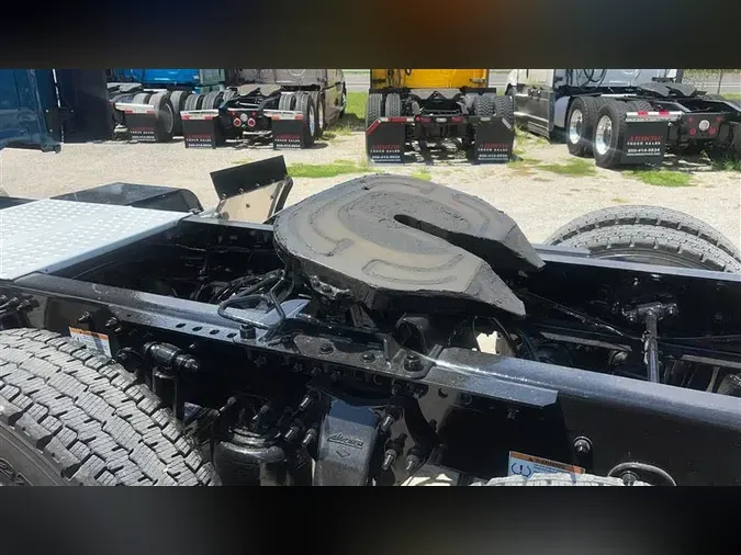 2019 FREIGHTLINER CA126