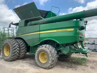 2014 John Deere S690