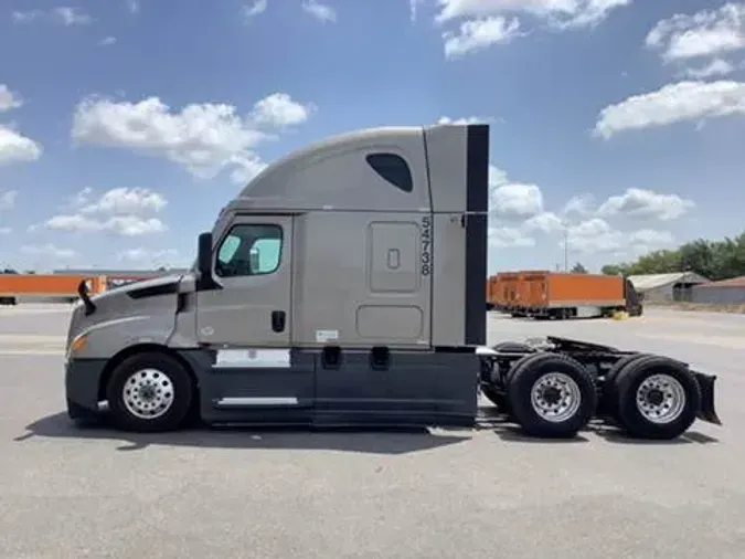 2023 Freightliner Cascadia