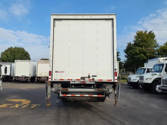 2018 FREIGHTLINER M2 106