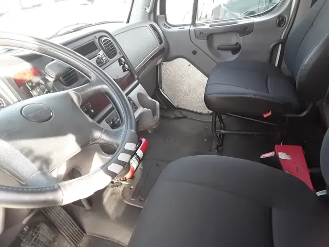 2018 FREIGHTLINER/MERCEDES M2 106