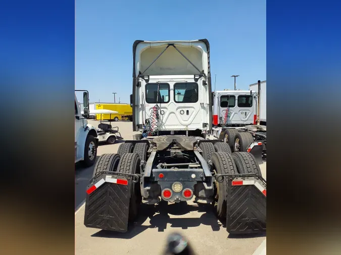 2019 FREIGHTLINER/MERCEDES CASCADIA 125