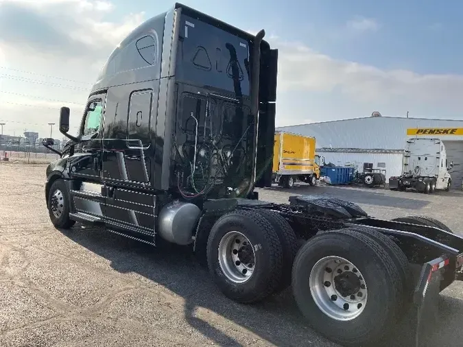 2019 Freightliner T12664ST