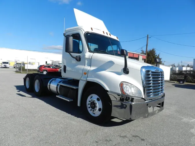 2016 FREIGHTLINER/MERCEDES CASCADIA 125