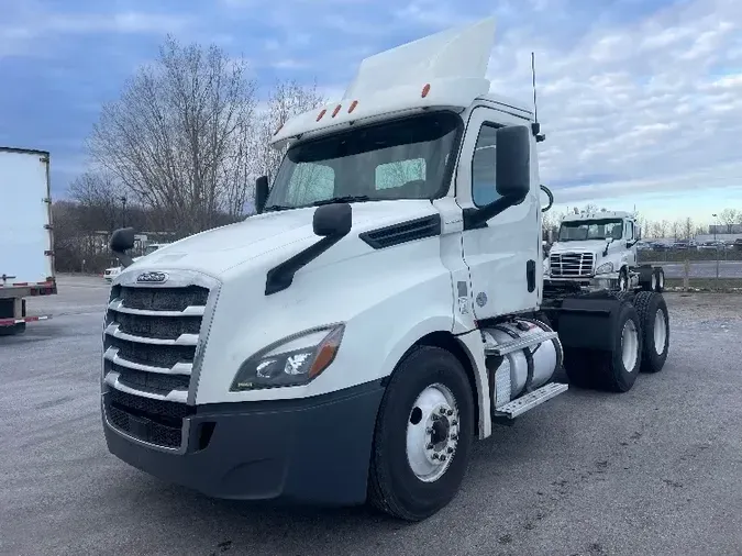 2018 Freightliner T12664STef6dc0ac28fa383b456a5fbbe2218888
