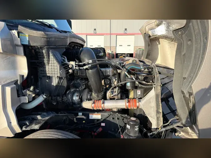 2023 Freightliner Cascadia 126ef6ea3c5048187ae7cd5183f3d3b932a