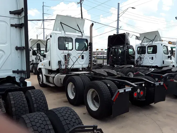 2016 FREIGHTLINER/MERCEDES CASCADIA 125