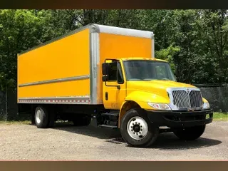 2018 International 4300 SBA 4X2