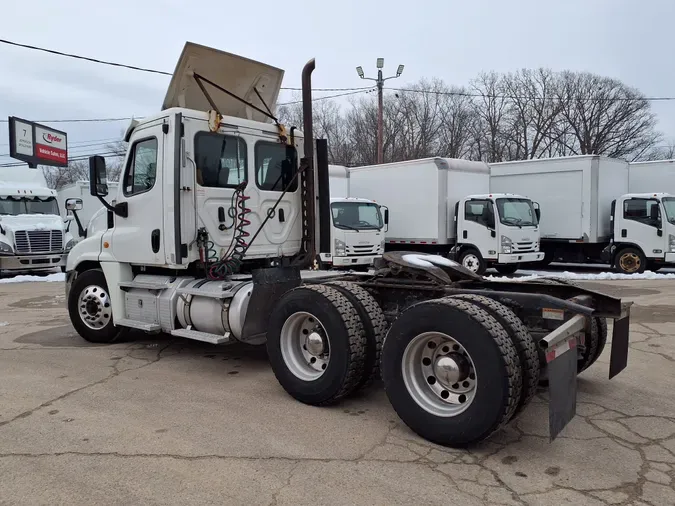 2018 FREIGHTLINER/MERCEDES CASCADIA 125