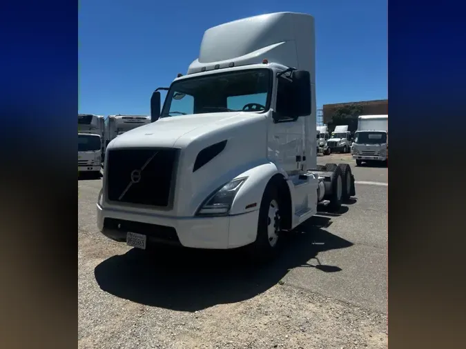 2018 VOLVO VNL64T-300ef735aa1701ca80817f0274a9bb2aea2