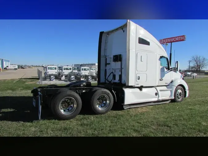 2021 Kenworth T680