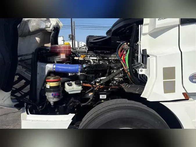 2022 FREIGHTLINER CA126