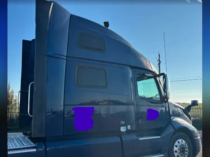 2023 VOLVO VNL64T860ef7c00ebe488b5a1acc198a9585fa8cb